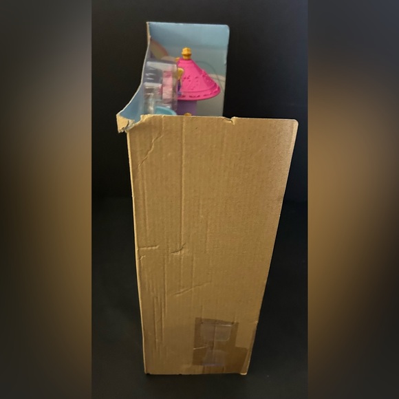 Polly Pocket Rainbow Funland Theme Park Playset - Picture 7 of 8